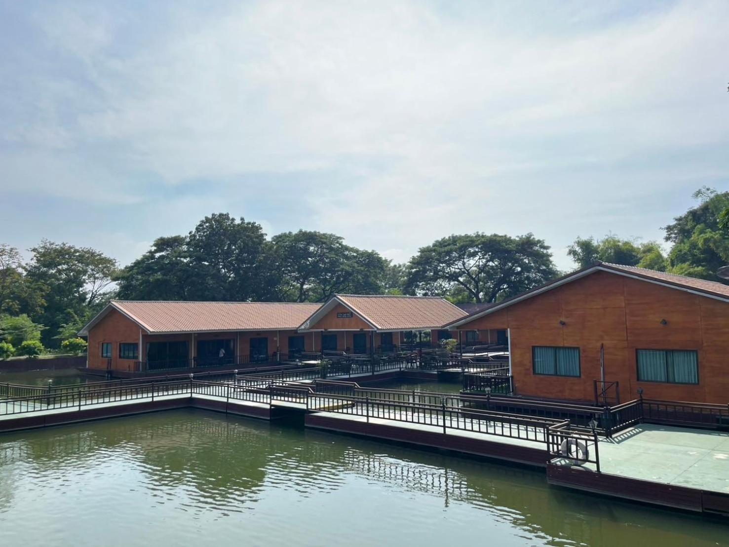 Don Tum Chawalun Resort מראה חיצוני תמונה